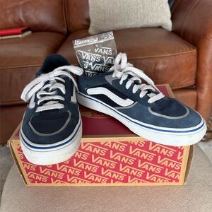 VAN’S Old Skool Navy Rowley Size 8.5